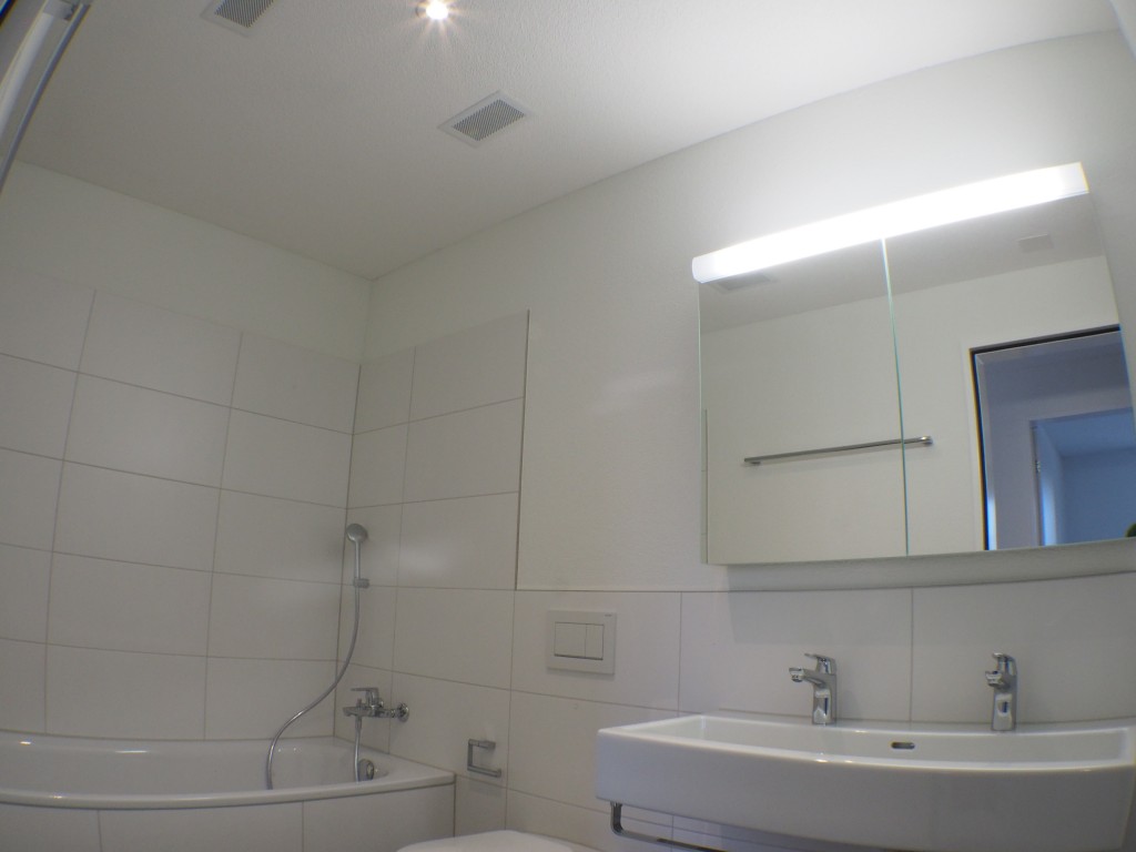 Moderne 4.5Z Wohnung Parterre im Dorfzentrum – Bild 5