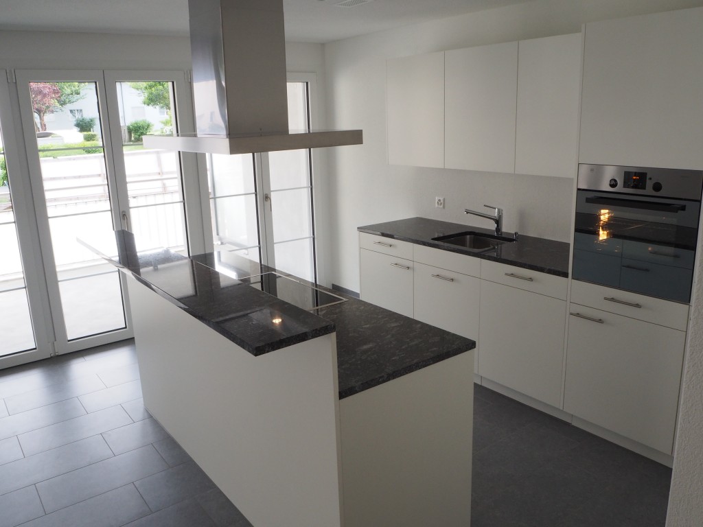 Moderne 4.5Z Wohnung Parterre im Dorfzentrum – Bild 2